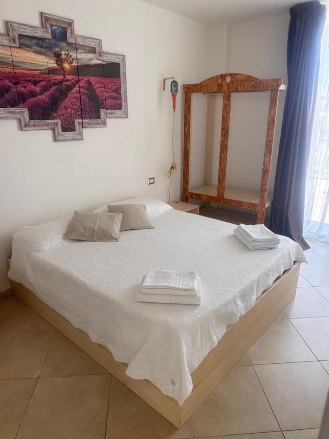 Percebes Exclusive B&B Cutrofiano Exterior foto